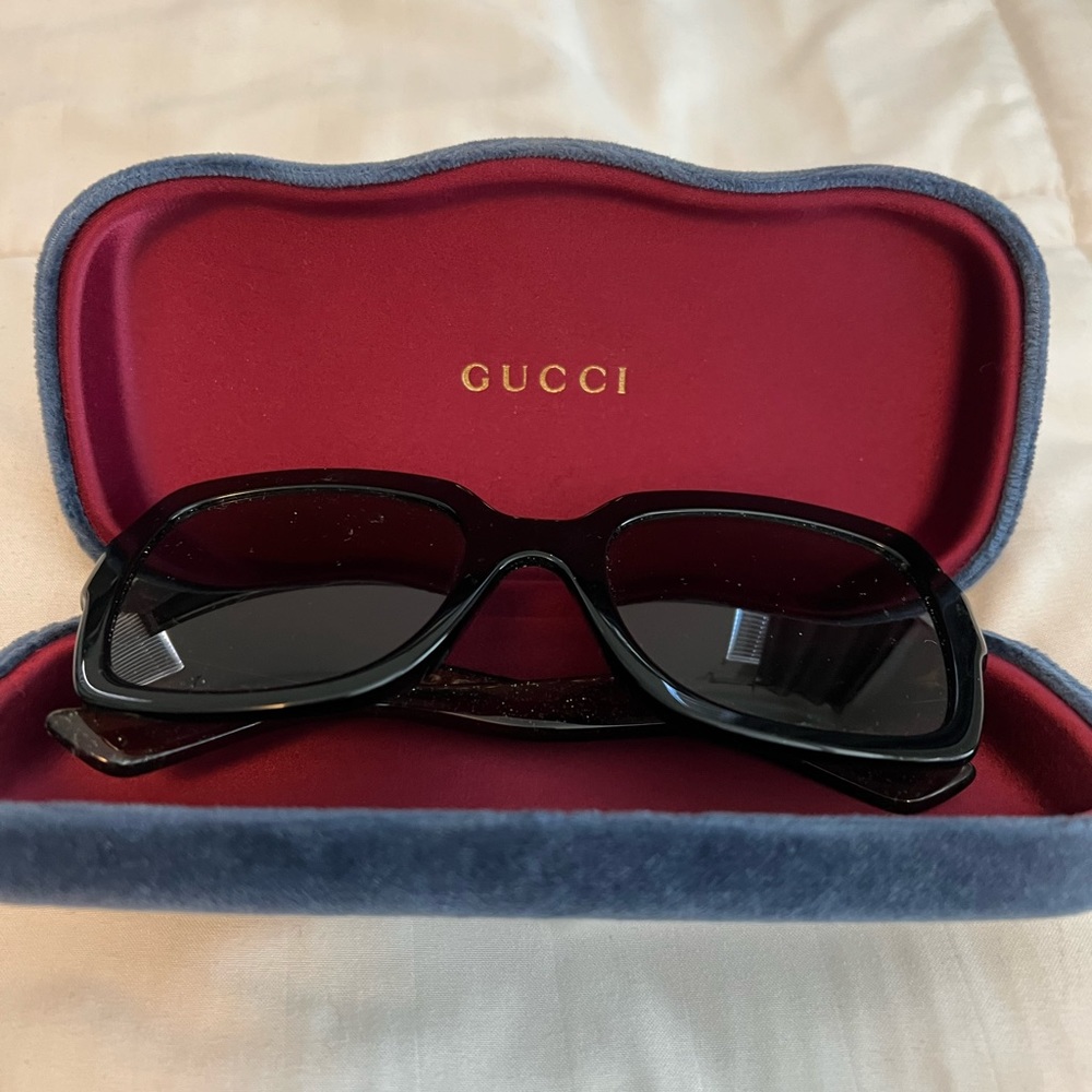 Gucci glasses excellent condition